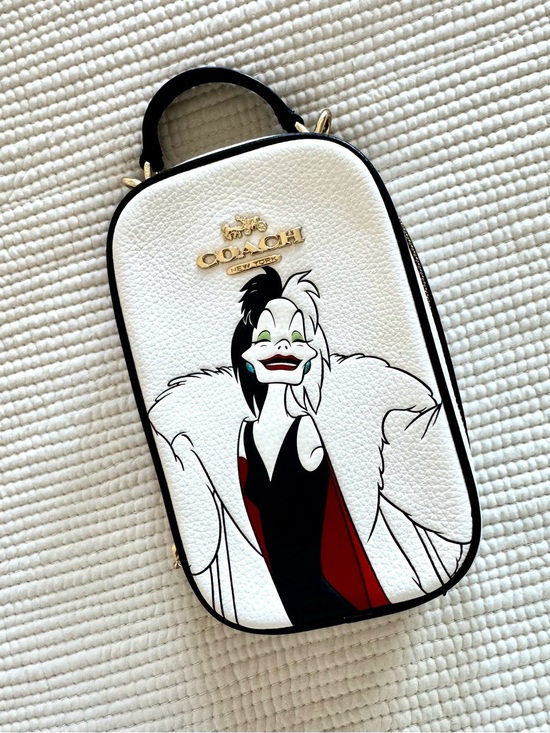Coach Handbags - Disney X Coach Eva Crossbody Bag Cruella